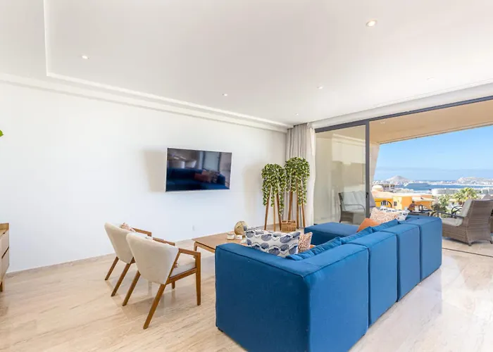 Luxury 2 Bedroom - Oceanview Pool - Gym *