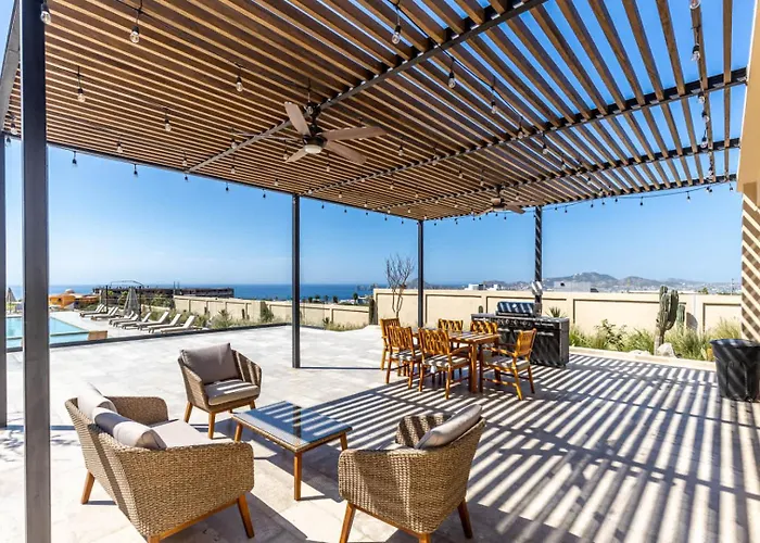 Luxury 2 Bedroom - Oceanview Pool - Gym Holiday home *