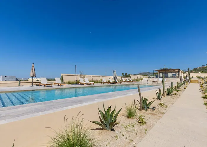 Luxury 2 Bedroom - Oceanview Pool - Gym Holiday home *